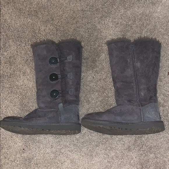 Bailey Button Grey UGG boots - Picture 1 of 2
